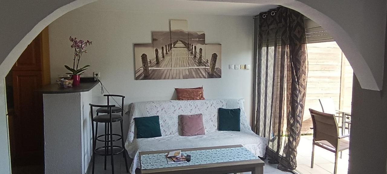 Charmante Maison Avec Piscine Anneyron Buitenkant foto