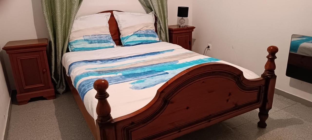 Charmante Maison Avec Piscine Anneyron Buitenkant foto